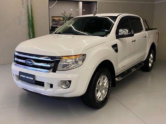 FORD RANGER 3.2 XLT 4X4 CD 20V DIESEL 4P AUTOMÁTICO FORD RANGER 3.2 XLT 4X4 CD 20V DIESEL 4P AUTOMÁTICO